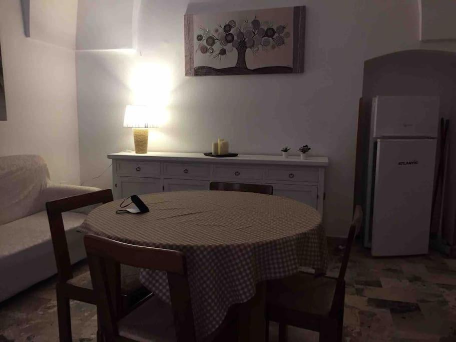 Alloggio Incantevole Storico Apartment Carovigno Luaran gambar